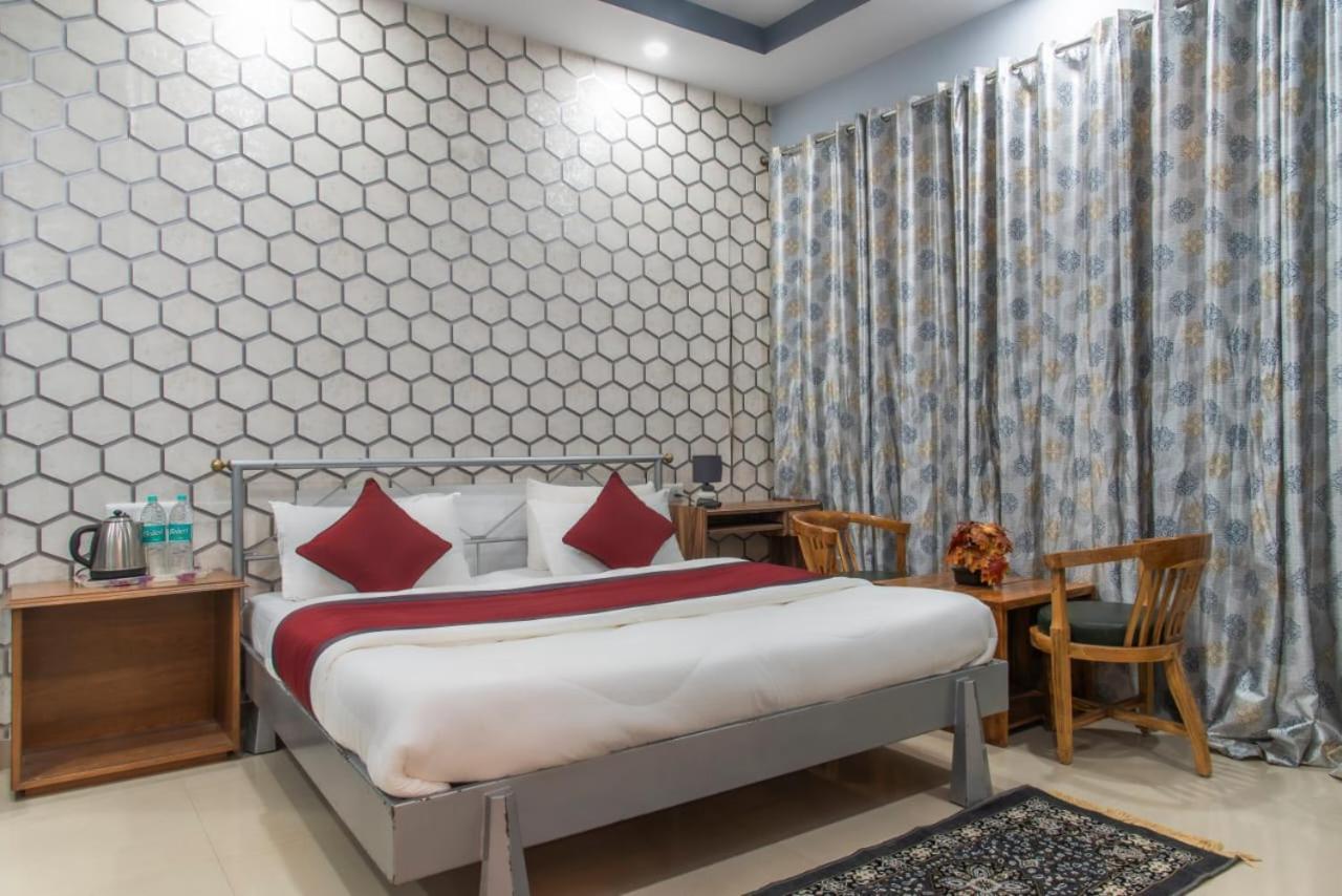 Mountain Height Kasauli Apartamento Exterior foto
