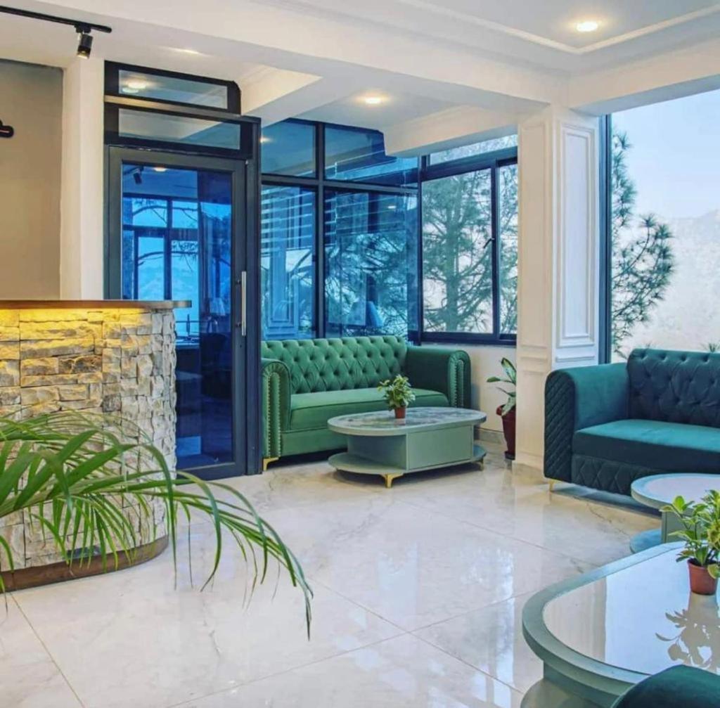 Mountain Height Kasauli Apartamento Exterior foto